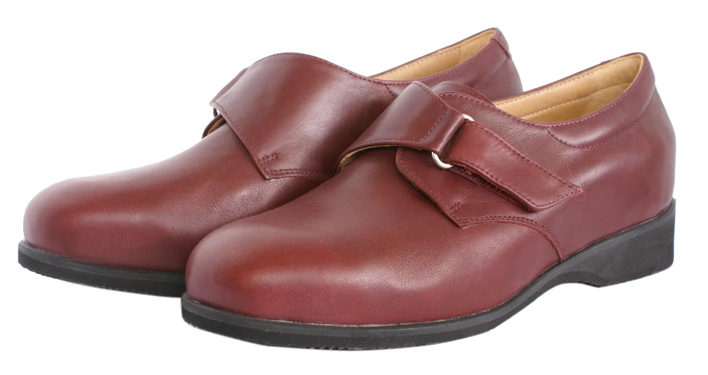 Chaussure scratch — cuir bordeaux